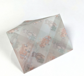 8 x 11,4 cm (met patroon)