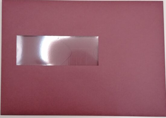 Envelop 15,6 x 22 cm Donkerrood venster
