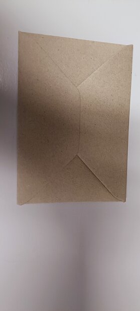 Envelop 11 x 15,6 cm bruin/grijs