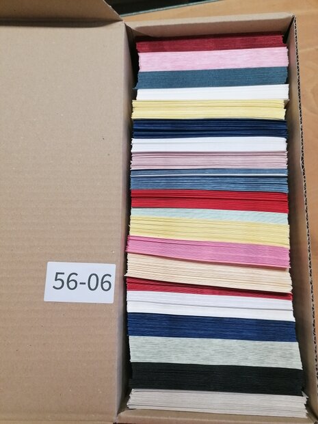 Doos vol met Enveloppen  14 x 14 cm -