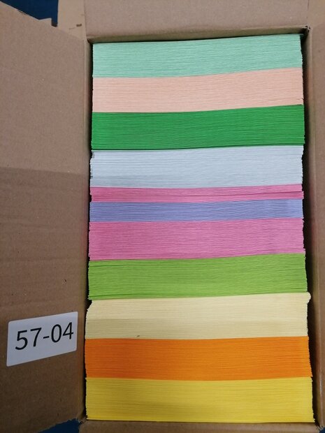 Doos vol met Enveloppen  19 x 19 cm 