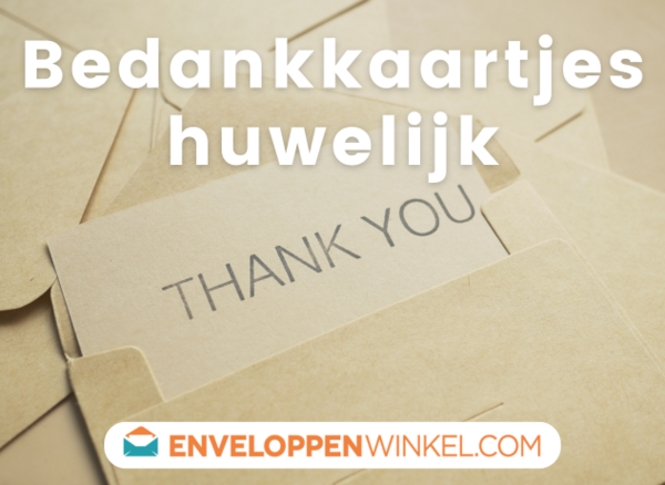 Bedankkaartje in envelop voor trouwerij versturen