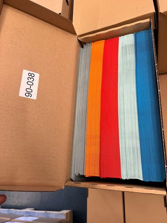 Doos vol met Enveloppen A4  Stiplock sluiting  22 x 31.2 cm