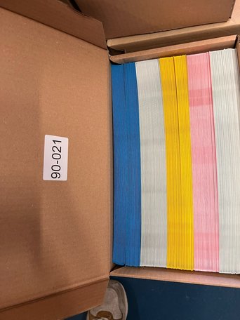 Doos vol met Enveloppen A4  Stiplock sluiting  22 x 31.2 cm