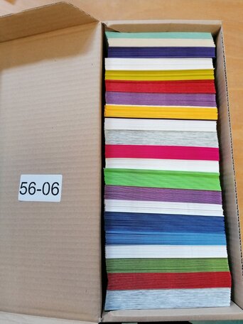 Doos vol met Enveloppen  14 x 14 cm