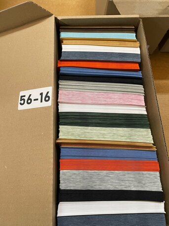 Doos vol met Enveloppen  14 x 14 cm -