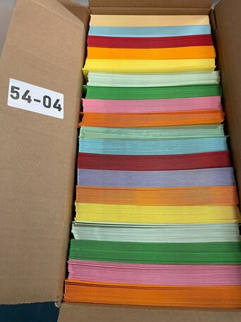Doos vol met Enveloppen  17 x 17 cm