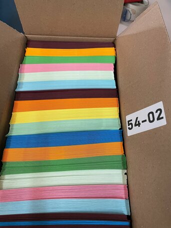 Doos vol met Enveloppen  17 x 17 cm