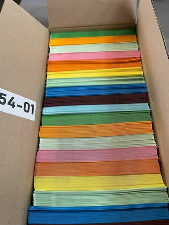 Doos vol met Enveloppen  17 x 17 cm