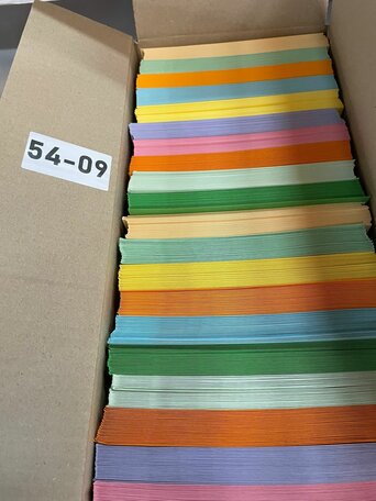 Doos vol met Enveloppen  17 x 17 cm