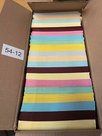 Doos vol met Enveloppen  17 x 17 cm