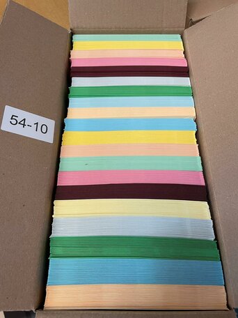 Doos vol met Enveloppen  17 x 17 cm