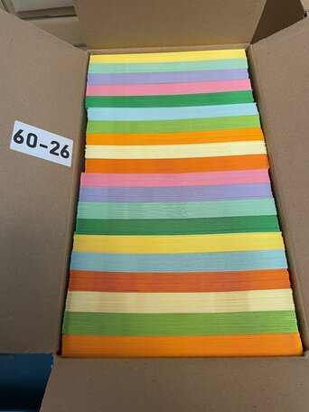 Doos vol met Enveloppen  19 x 19 cm