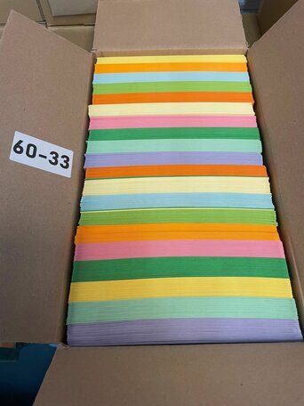 Doos vol met Enveloppen  19 x 19 cm