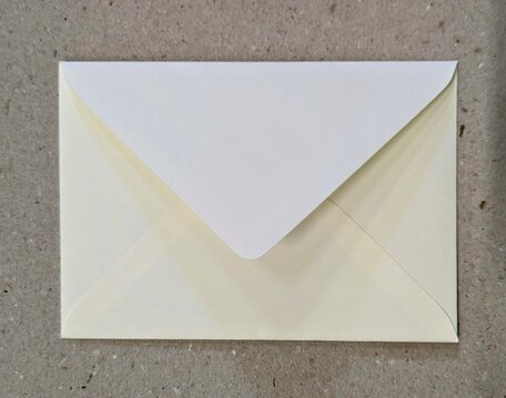 Envelop 11 x 15,6 cm Ivoor