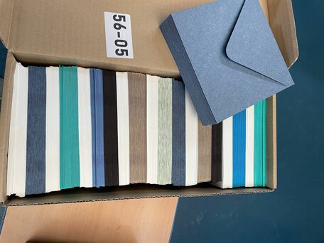 Doos vol met Enveloppen 14 x 14 cm